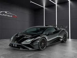 Schwarz Gebraucht 2022 Lamborghini Huracán | 324.990 € (Etwas zu teuer)
