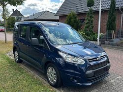 Blau Gebraucht 2015 Ford Tourneo Connect Ambiente Van / Kleinbus | 4.750 € (Teuer)
