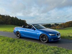Blau Gebraucht 2009 BMW 320 Cabriolet Performance Cabrio | 10.900 €