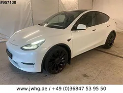 Weiß perleffekt (metallic) Gebraucht 2022 Tesla Model Y Performance SUV | 36.950 € (Guter Preis)