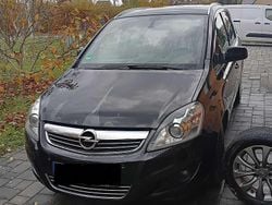 Schwarz Gebraucht 2011 Opel Zafira Innovation Kombi | 4.000 € (Guter Preis)