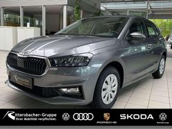 Graphitegrau metallic Gebraucht 2025 Skoda Fabia Essence Kleinwagen | 19.690 € (Fairer Preis)