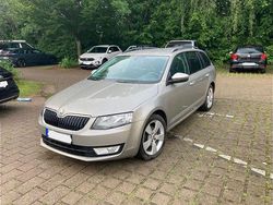 Beige Gebraucht 2013 Skoda Octavia Kombi | 4.500 € (Guter Preis)
