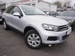 Cool silver metallic Gebraucht 2012 VW Touareg SUV | 24.990 € (Teuer)