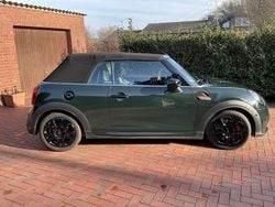 Grün Gebraucht 2023 Mini John Cooper Works Cabriolet Premium Plus Cabrio | 34.199 € (Fairer Preis)