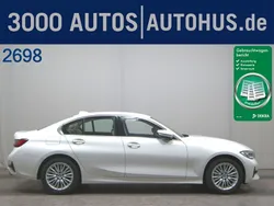 Weiss Gebraucht 2020 BMW 330 Luxury Line Limousine | 25.680 € (Fairer Preis)