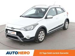 Weiss Gebraucht 2016 Hyundai i20 Classic Kleinwagen | 9.480 € (Etwas zu teuer)
