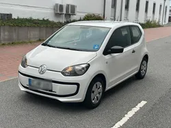 Weiß Gebraucht 2012 VW up! Kleinwagen | 2.300 € (Guter Preis)