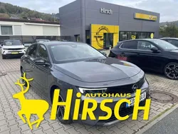 Grau (vulkan grau) Gebraucht 2024 Opel Astra Edition Limousine | 23.480 € (Fairer Preis)