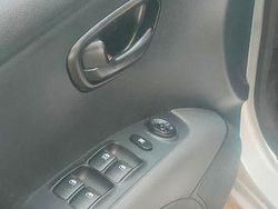 Silber Gebraucht 2012 Hyundai i10 Edition Kleinwagen | 3.500 € (Etwas zu teuer)