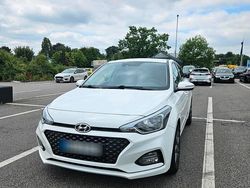 Weiß Gebraucht 2019 Hyundai i20 Kleinwagen | 9.990 € (Fairer Preis)