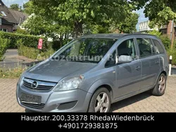 Grau Gebraucht 2010 Opel Zafira Sport Van / Kleinbus | 2.500 € (Guter Preis)