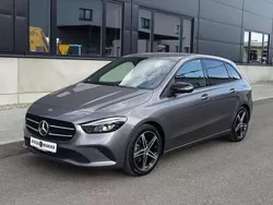 Grau Gebraucht 2019 Mercedes B180 Van / Kleinbus | 19.900 € (Fairer Preis)