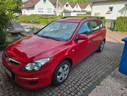 Rot Gebraucht 2010 Hyundai i30 Edition Kombi | 4.399 € (Fairer Preis)