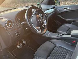 Weiß Gebraucht 2017 Mercedes B200 AMG Van / Kleinbus | 16.900 € (Fairer Preis)