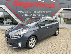 Blau Gebraucht 2015 Kia Carens Spirit Van / Kleinbus | 11.990 € (Fairer Preis)