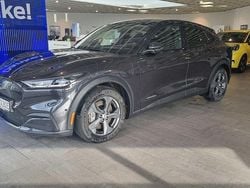 Grau Gebraucht 2022 Ford Mustang Mach-E SUV | 33.990 € (Guter Preis)