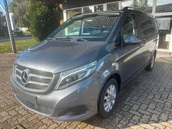 Grau Gebraucht 2016 Mercedes V200 Van / Kleinbus | 24.999 € (Fairer Preis)