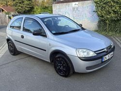 Grau Gebraucht 2002 Opel Corsa Limousine | 1.800 € (Guter Preis)