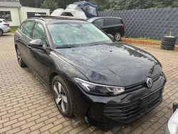 Schwarz Gebraucht 2024 VW Passat Kombi | 25.690 € (Fairer Preis)