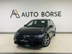 Grau Gebraucht 2024 VW Golf VIII R-line Limousine | 25.890 € (Superpreis)