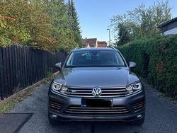 Silber Gebraucht 2016 VW Touareg R-line SUV | 24.900 € (Teuer)