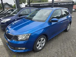 Blau Gebraucht 2015 Skoda Fabia Ambition Kleinwagen | 5.900 € (Fairer Preis)