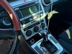 Silber Gebraucht 2007 VW Passat Kombi | 2.700 €