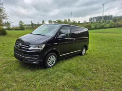 Schwarz Gebraucht 2015 VW T6 Highline Van | 35.300 € (Etwas zu teuer)