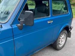 Blau Gebraucht 2006 Lada niva SUV | 2.400 € (Fairer Preis)