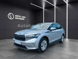 Silber Gebraucht 2023 Skoda Enyaq iV Loft SUV | 25.890 € (Guter Preis)