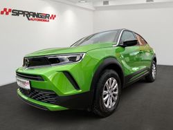 Matcha green/ikone gruen Gebraucht 2024 Opel Mokka Edition SUV | 21.900 € (Fairer Preis)