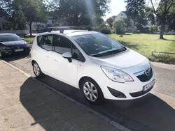 Weiß Gebraucht 2013 Opel Meriva Van / Kleinbus | 5.200 € (Guter Preis)