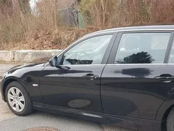 Schwarz Gebraucht 2011 BMW 318 Lifestyle Kombi | 4.950 € (Fairer Preis)