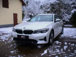 Weiß Gebraucht 2020 BMW 318 Sport Line Kombi | 17.500 € (Guter Preis)
