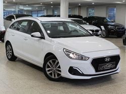 Weiß Gebraucht 2019 Hyundai i30 Trend Kombi | 13.690 € (Guter Preis)
