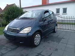 Blau Gebraucht 2004 Mercedes A140 Kleinwagen | 2.049 €