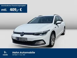 Pure white Gebraucht 2022 VW Golf VIII Style Kombi | 25.430 € (Fairer Preis)