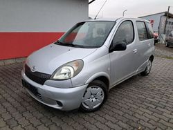 Silber Gebraucht 1999 Toyota Yaris Verso Van / Kleinbus | 1.450 € (Fairer Preis)