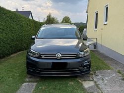 Andere farben Gebraucht 2018 VW Touran R-line Van / Kleinbus | 18.700 €