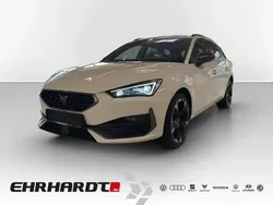 Weiß Gebraucht 2022 Cupra Leon Kombi | 25.490 € (Guter Preis)