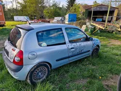 Gebraucht 2002 Renault Clio II Kleinwagen | 400 €
