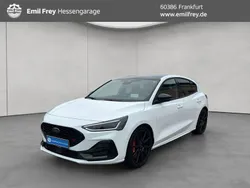 Agate black metallic Gebraucht 2024 Ford Focus ST Limousine | 34.450 € (Fairer Preis)