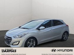Silber Gebraucht 2016 Hyundai i30 Passion Limousine | 12.490 € (Fairer Preis)