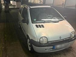 Grau Gebraucht 2002 Renault Twingo Expression Kleinwagen | 1.150 € (Guter Preis)