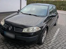 Schwarz Gebraucht 2004 Renault Mégane II Limousine | 1.850 € (Fairer Preis)