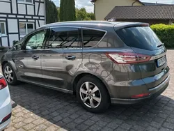 Grau Gebraucht 2020 Ford S-MAX Titanium Van / Kleinbus | 9.500 € (Teuer)