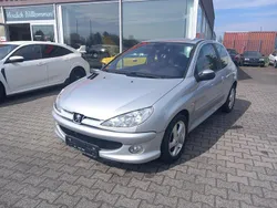 Silber Gebraucht 2005 Peugeot 206 Quiksilver Kleinwagen | 1.350 € (Fairer Preis)