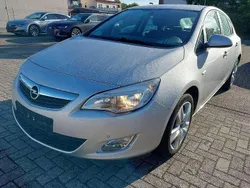 Silber Gebraucht 2011 Opel Astra Edition Kleinwagen | 5.200 € (Fairer Preis)