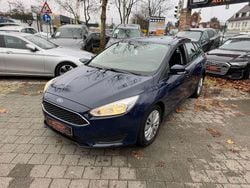 Blau Gebraucht 2015 Ford Focus Trend Kombi | 7.950 € (Guter Preis)